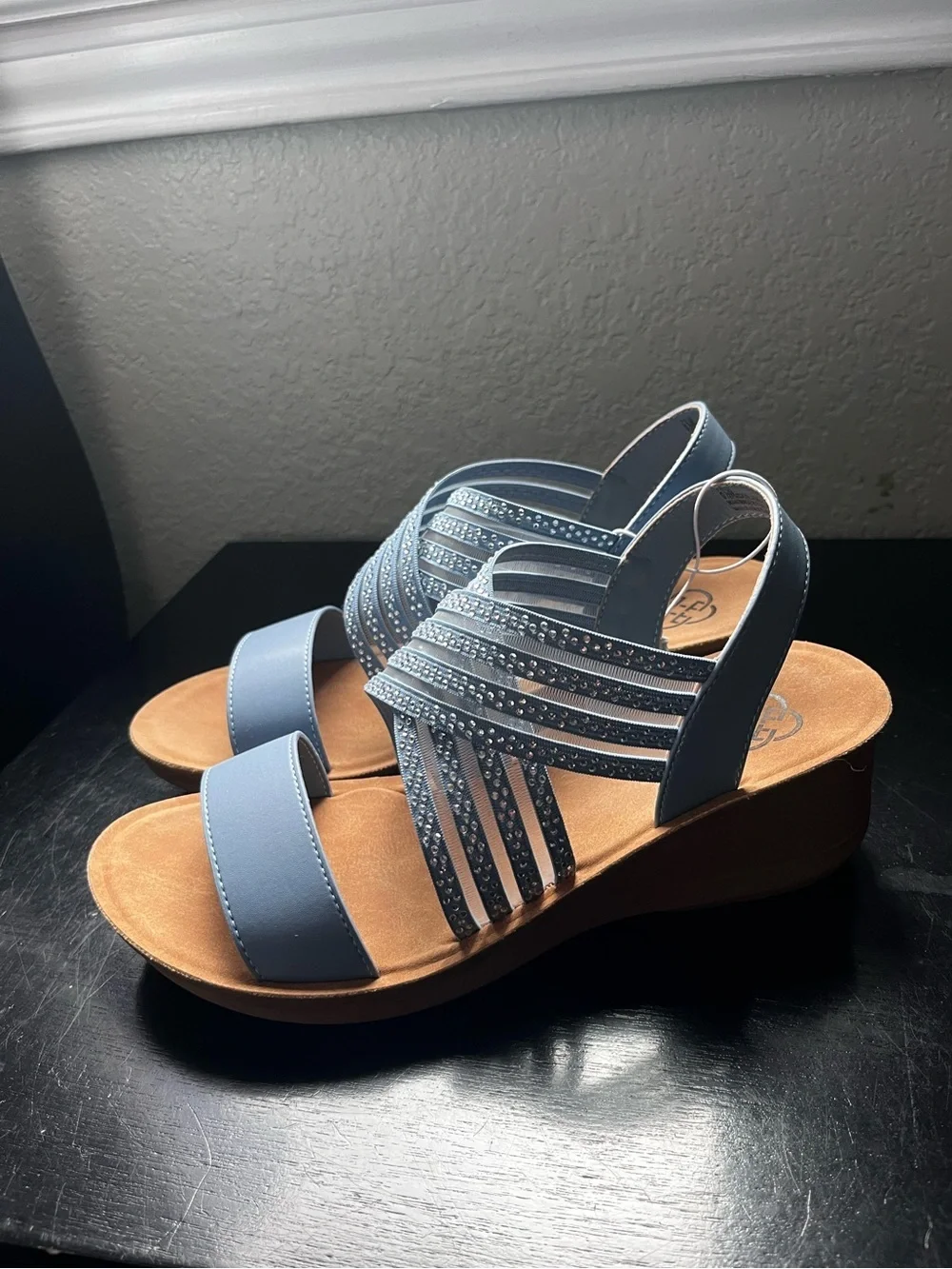 Daisy Fuentes Low Wedge Strap Sandal Light Blue Gray Open Toe Womens Size 6.5W